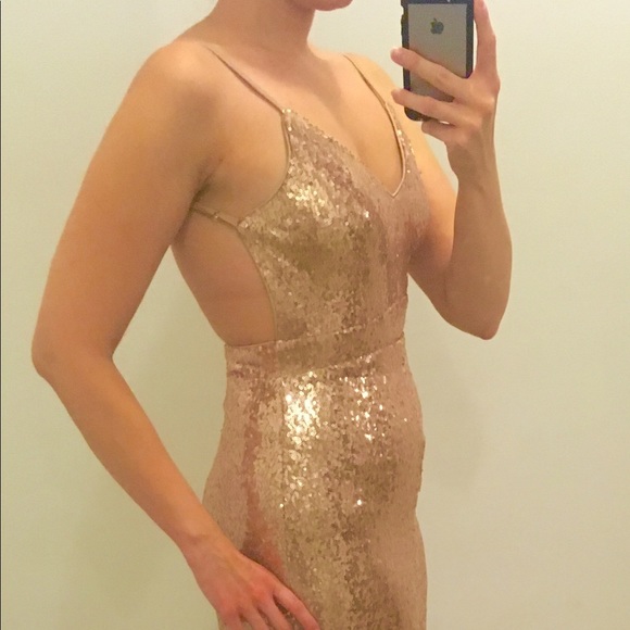Gorgeous backless sequin maxi dress - Picture 2 of 7